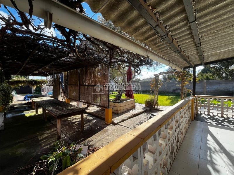 Foto 0645f986-b0f5-4f1b-aa23-651e7c111b75. Casa amb piscina a Garrapinillos Zaragoza