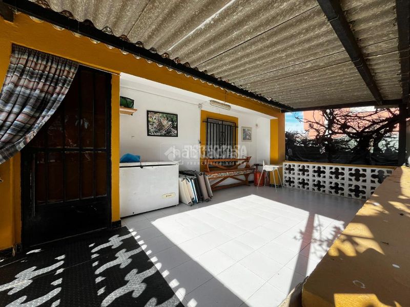Foto 952dd327-5a85-451e-96ae-88c5dc22ed69. Casa amb piscina a Garrapinillos Zaragoza