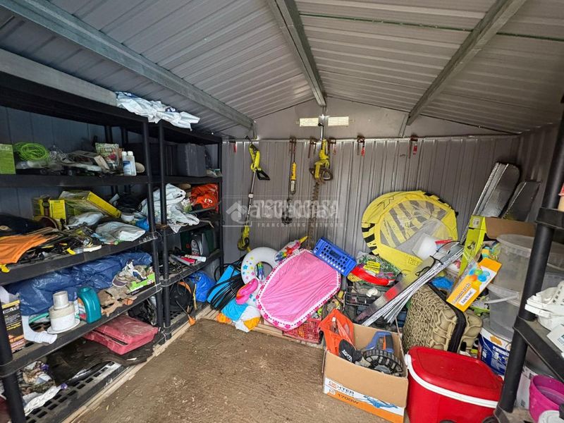 Foto a88e083a-4fcd-47f1-8743-d6f383e008ca. Casa amb piscina a Garrapinillos Zaragoza