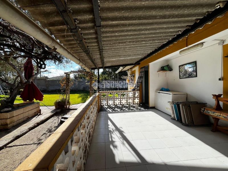 Foto d6f95235-cc4a-4c65-ac44-d97e23d4b9a9. Casa amb piscina a Garrapinillos Zaragoza