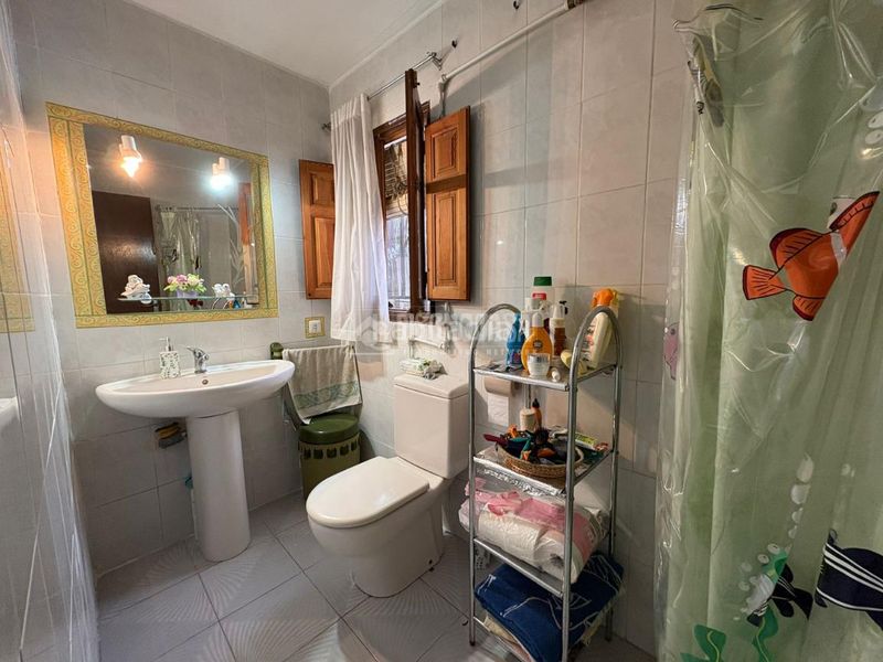 Foto f35283e1-2bd7-4f35-95f9-7a91e4ed740c. Casa amb piscina a Garrapinillos Zaragoza