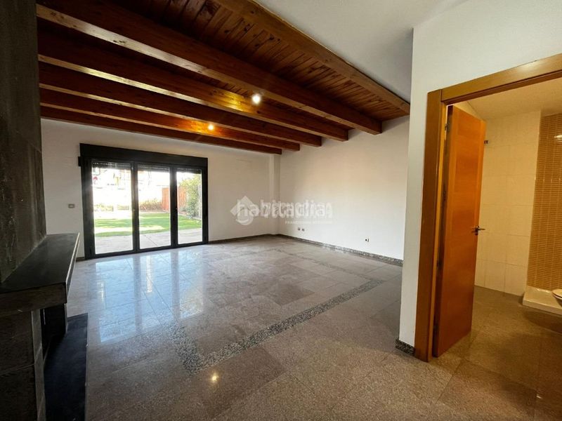 Foto 1dfb2edf-884a-463b-b94d-6ec0b5d0dd29. Casa  en venta en Grisén