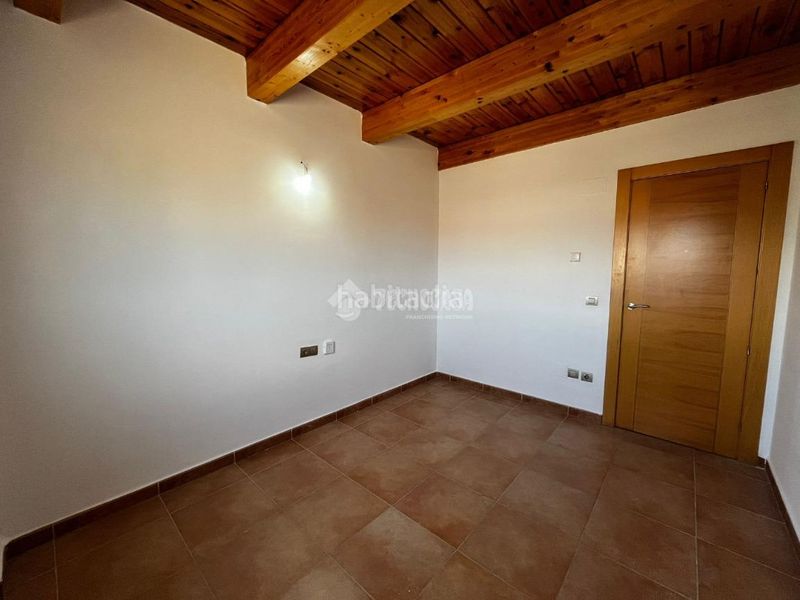 Foto 5555d545-3e0e-428d-9411-d6a34625ec41. Casa  en venta en Grisén