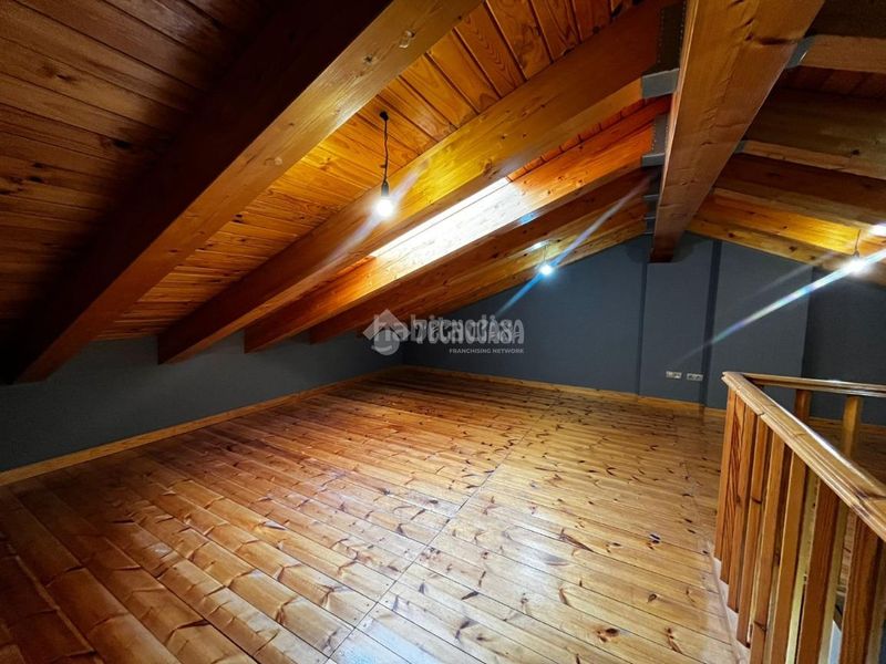 Foto 98adb0cf-2eb1-411b-a12c-d5740cf3117d. Casa  en venta en Grisén
