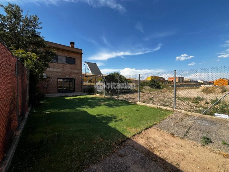 Foto dd3ae537-71f5-461b-8219-402b9f722455. Casa  en venta en Grisén