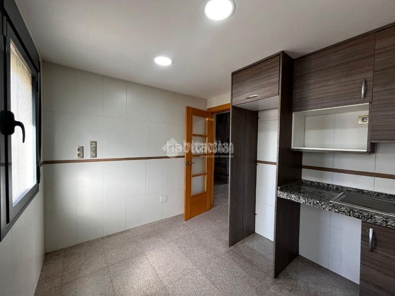 Foto e4b4d2cb-a6f0-4d9a-8cb3-a383dcbc6a48. Casa  en venta en Grisén