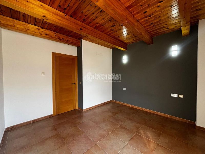 Foto e620d2e6-ee6a-44c8-b95c-f23f90fde1ce. Casa  en venta en Grisén