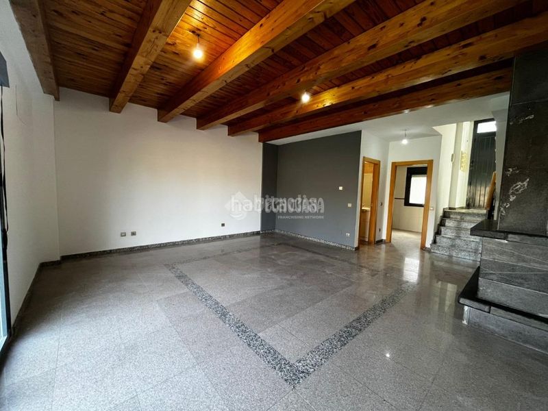 Foto e80d35fd-f8a9-442f-bba3-eb526dc47fdd. Casa  en venta en Grisén