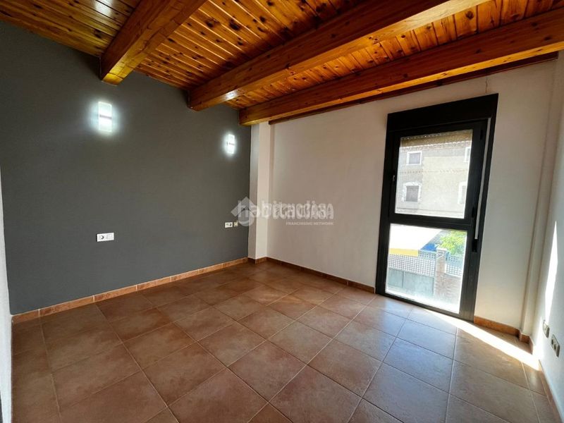 Foto f8533203-a3d3-4f84-8d3e-dd229bfc8f80. Casa  en venta en Grisén