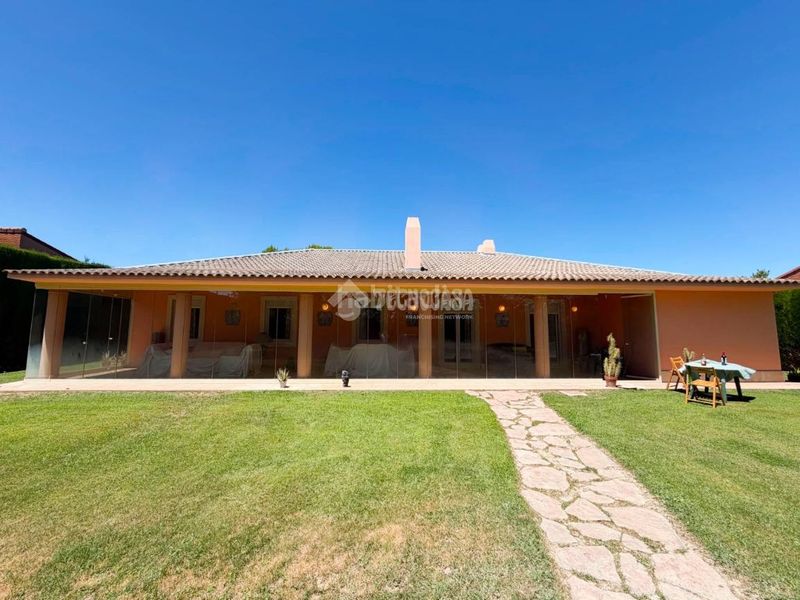 Foto 12d379ea-1ad2-4df9-831c-12107ee579a7. Casa amb aparcament piscina a Garrapinillos Zaragoza
