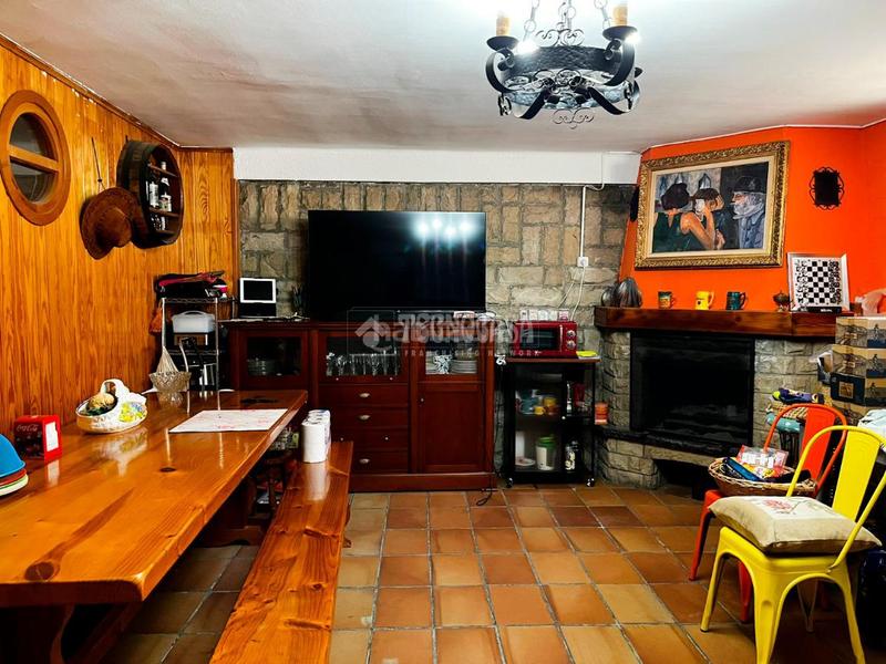Foto d2151902-e0ab-4ed2-b7f8-2f0c3a19e6bb. Casa pareada casa en venta en Garrapinillos Zaragoza