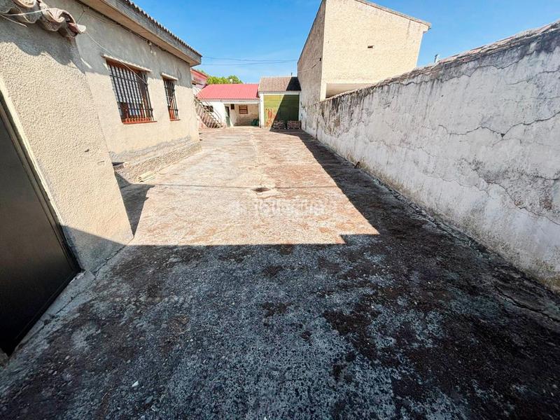 Foto 6e60a315-f264-4b38-8e3d-22da2c4ed88f. Casa aparellada amb calefacció aparcament a Tauste