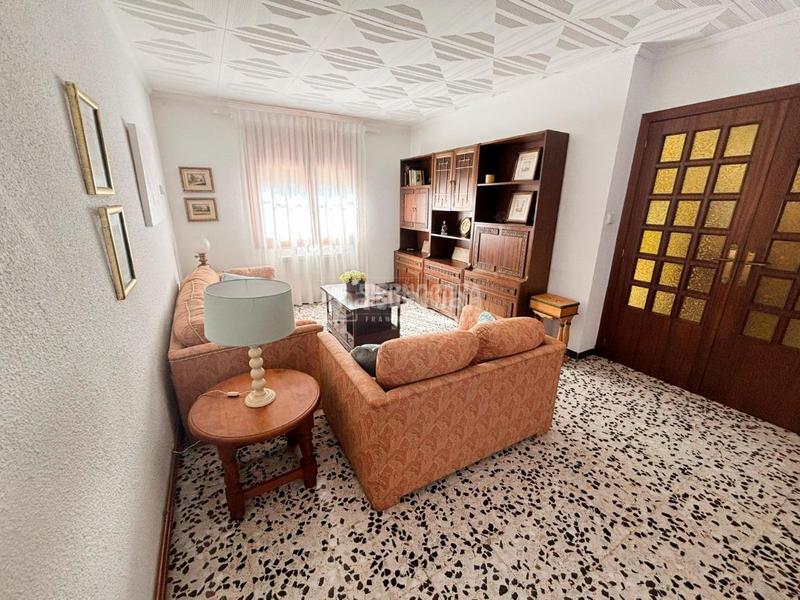 Foto c1983d25-7093-4db2-a805-816126ed341a. Casa aparellada amb calefacció aparcament a Tauste