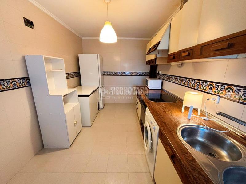 Foto dc9dcba9-35ed-4f5a-91bc-6e52a9f4f68e. Casa aparellada amb calefacció aparcament a Tauste