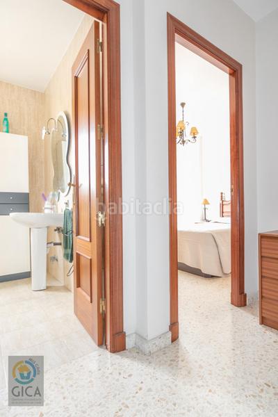 Foto 59dd0cfc-ac8a-490b-ac24-9f2ed5801b88. Casa aparellada amb aparcament a La Granja - La Colina - Los Pastores Algeciras