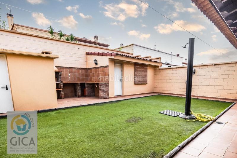 Foto 8ad5f0e3-20df-4360-b409-1daf5eea3a10. Casa aparellada amb aparcament a La Granja - La Colina - Los Pastores Algeciras