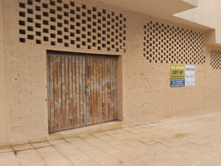 Local Comercial a Avenida de Oceanía