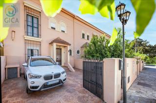 Casa adosada  Venus - urb. mirador golf.. Exclusiva vivienda adosada en algeciras con vistas a la bahía