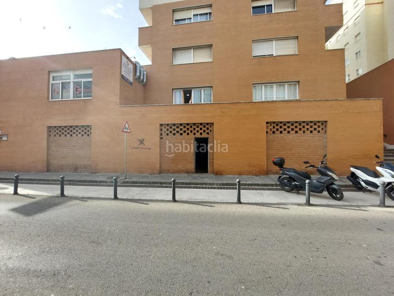 Foto 8b39cef6-920a-444f-a875-336306b6ff30. Location local commercial dans La Reconquista - El Rosario Algeciras