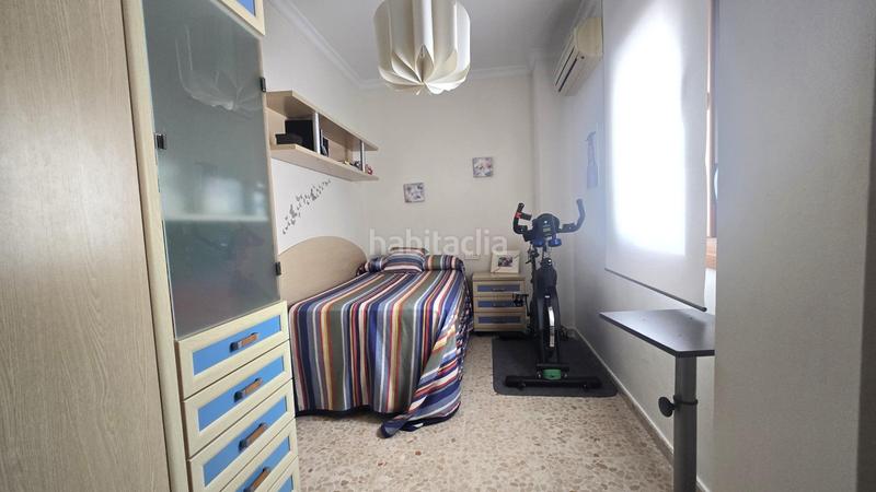 Foto b11e9179-30ad-4196-a0b0-5fe66de201c3. Casa adossada amb aparcament a San José-San Bernardo Línea de la Concepción (La)