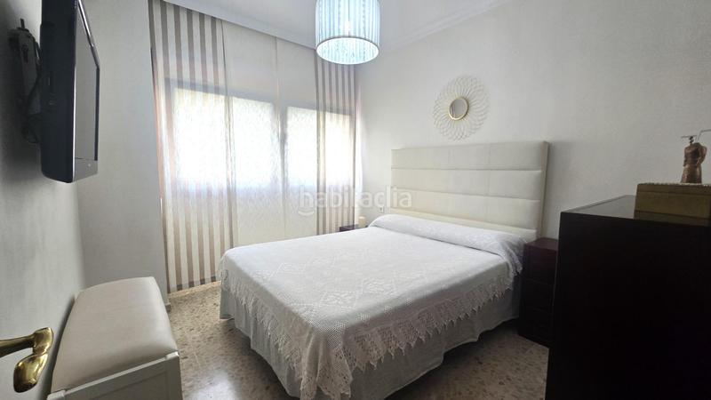 Foto d7d9a0eb-cc33-4736-8897-ca424216b881. Casa adossada amb aparcament a San José-San Bernardo Línea de la Concepción (La)