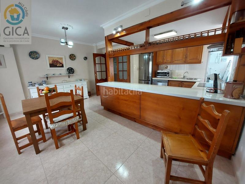 Foto 4fbacfb4-16a3-4ba5-a337-bae7f974ff8d. Piso amplio piso en zona virgen de la palma en Bajadilla - Fuente Nueva Algeciras