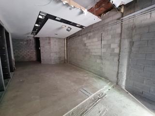Lloguer Local Comercial a Calle san antonio 4. Estupendo local comercial en plena calle ancha!