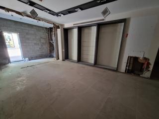 Lloguer Local Comercial a Calle san antonio 4. Estupendo local comercial en plena calle ancha!