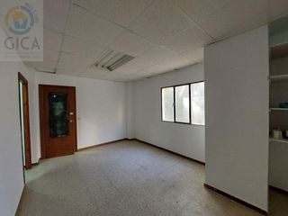 Local Comercial  Calle amanecer. Amplio local comercial en el corazon de las colinas