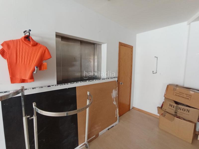 Foto f4fd8a25-6044-48a2-b8e1-7b055bb691ce. Édifice dans calle tarifa 8 dans Casco Antiguo Algeciras