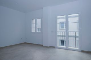 Miete Etagenwohnung  Calle teniente miranda. Piso en alquiler sin amueblar en plaza juan de lima