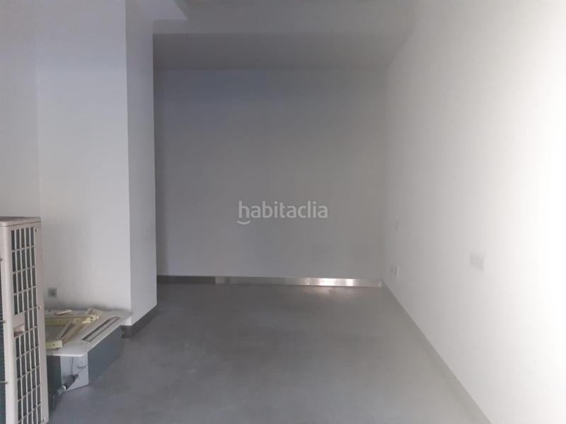 Foto 7d30c1c3-bde9-4713-8e79-4e319ca096e4. Alquiler local comercial local en alquiler 800iva en Algeciras