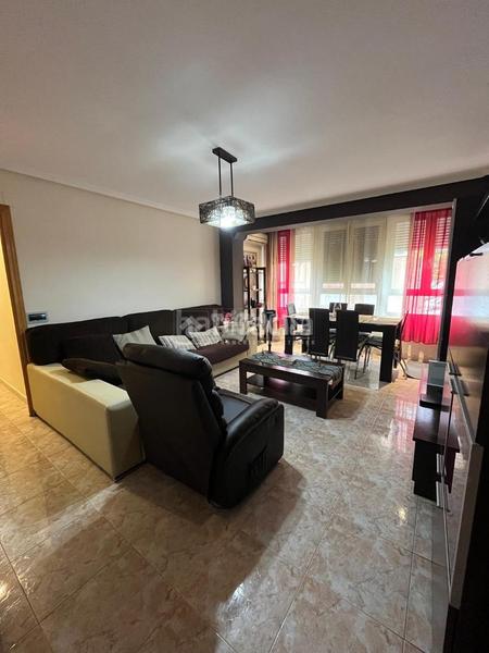 Foto db15df86-c34f-4ed6-958a-5a8947486701. Piso  en venta en Centro Valdemoro