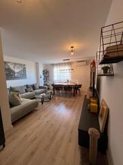 Pis en Guardia Civil-Zona Industrial. Piso en venta en valdemoro