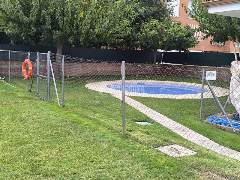 Foto 2433b7a5-25aa-4c53-8dcd-27d0ed2584da. Casa bifamiliare con riscaldamento parcheggio in Estación Valdemoro