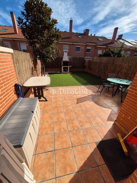 Foto f3db3171-0b79-4f13-a070-42164c6294df. Casa bifamiliare con riscaldamento parcheggio in Estación Valdemoro