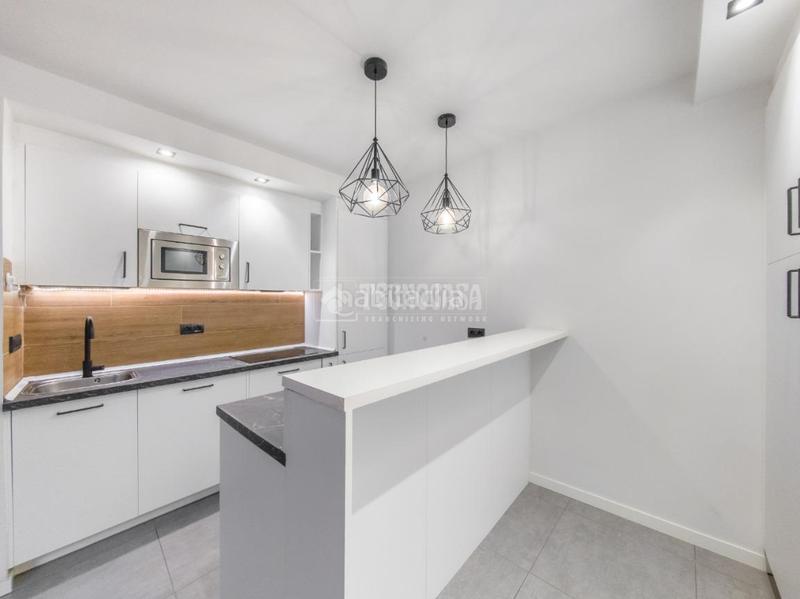 Foto 6853ed18-8596-4348-b4a8-625cf2ea5275. Piso  en venta en Cuatro Caminos - Azca Madrid