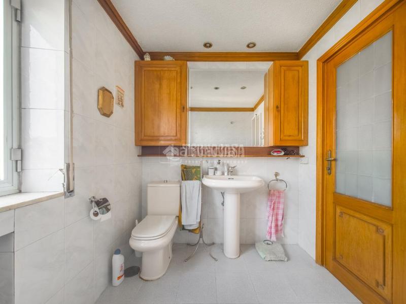 Foto b9a1a82f-c631-4053-a94e-717a051ca6a0. Piso  en venta en Castillejos-Cuzco Madrid