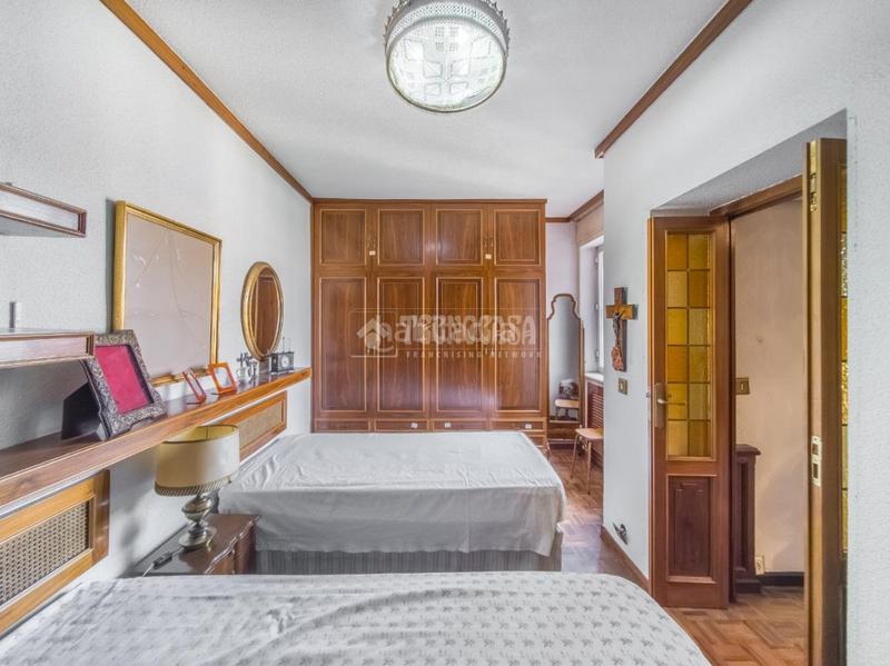 Foto b9e2fe41-aca5-45b0-87ff-4af3e9c58436. Piso  en venta en Castillejos-Cuzco Madrid