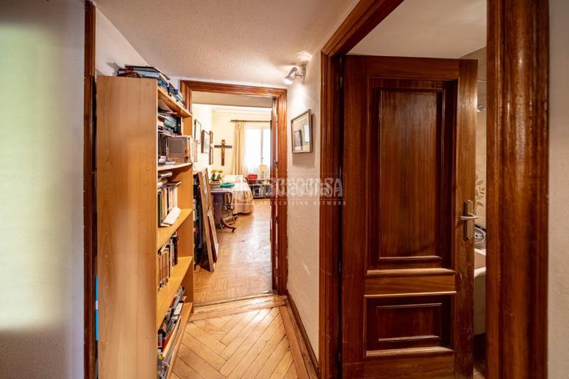 Foto 1c64920b-5a7b-4dad-92ba-45443fbeab6a. Etagenwohnung mit heizung in Cuatro Caminos - Azca Madrid