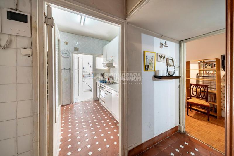 Foto fae9e8d5-d7c1-40c6-ac39-bf44f8f618a3. Etagenwohnung mit heizung in Cuatro Caminos - Azca Madrid