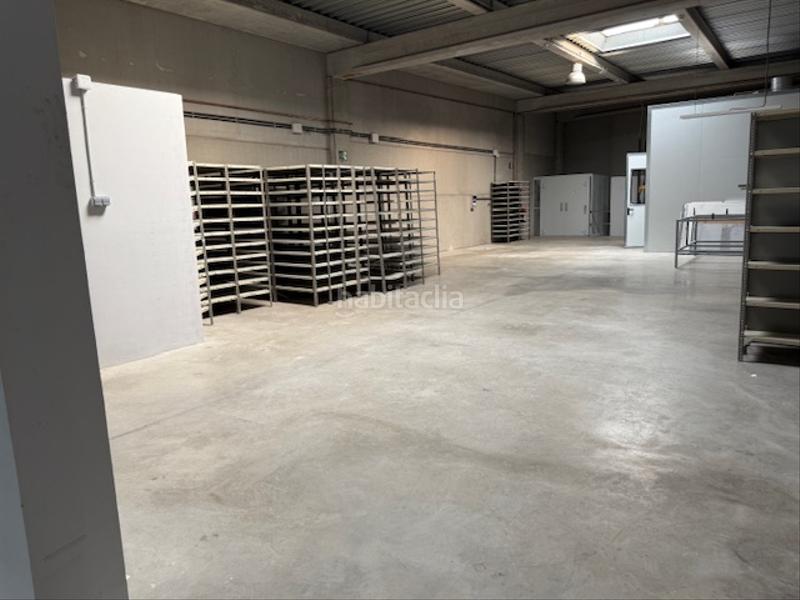 Foto d0033681-acef-4d08-84c7-cdc4ea4f5be1. Affitto locale commerciale in Can Calders Sant Feliu de Llobregat