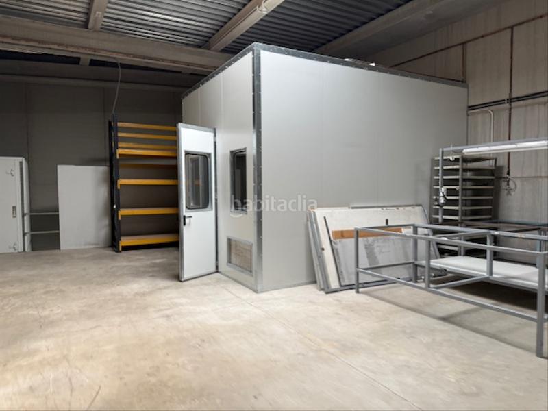 Foto 678e4b45-0196-48a0-a2af-5cb3788897cb. Alquiler local comercial alquiler de nave en Can Calders Sant Feliu de Llobregat