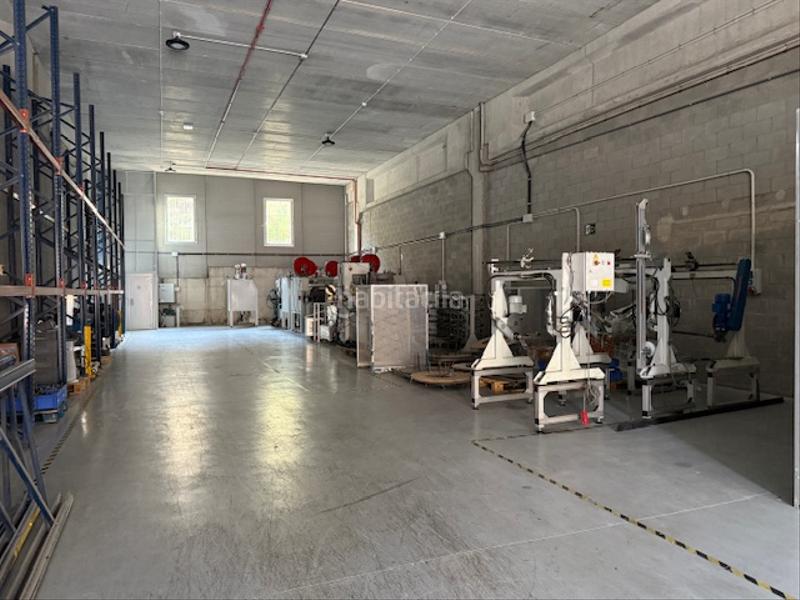 Foto 7a84b997-daa2-4f2b-b3d5-ad178503ff27. Alquiler local comercial alquiler de nave en Can Calders Sant Feliu de Llobregat