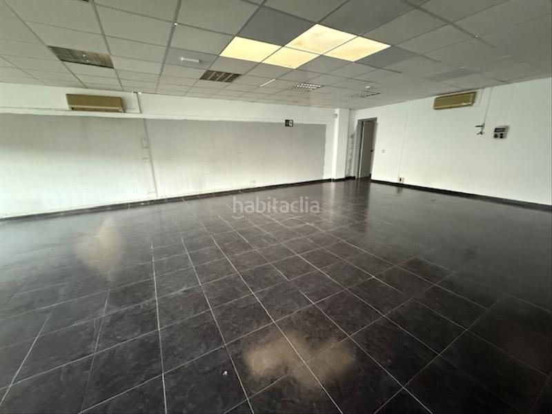 Foto 82dc6f64-28df-449c-ac14-2c1a98a29202. Location local commercial dans Can Calders Sant Feliu de Llobregat