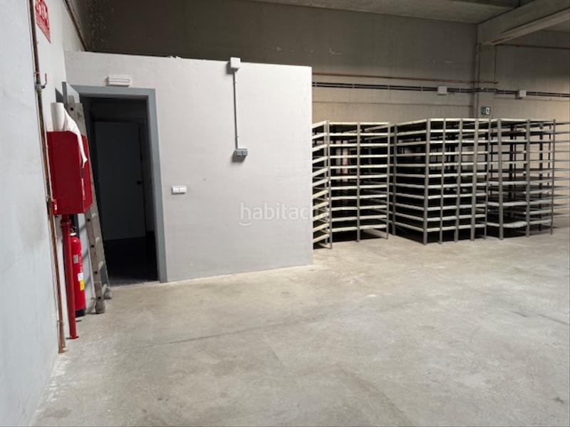 Foto 397fe3a4-a078-41e7-a3fa-8a53e767cce1. Rent business premise in Can Calders Sant Feliu de Llobregat