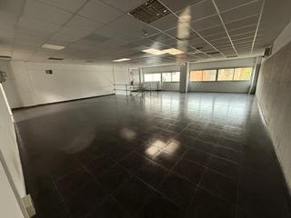 Business premise in Can Calders