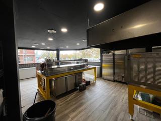 Traspàs Local Comercial  Avinguda onze de setembre. Consolidado negocio hostelero en traspaso