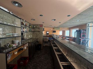 Miete Geschäftsraum in La Collada-Sis Camins. Bar-restaurante equipado-listo para entrar a trabajar