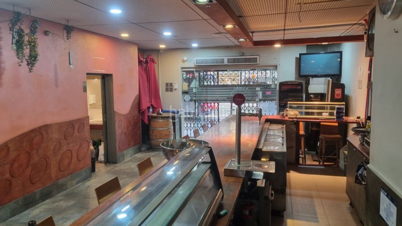 Foto d181d55e-0d45-41fd-bd44-90e49378d82c. Traspàs local comercial a Sant Andreu de Palomar Barcelona